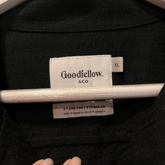 Men's Goodfellow Shirt - Picture 3 of 3